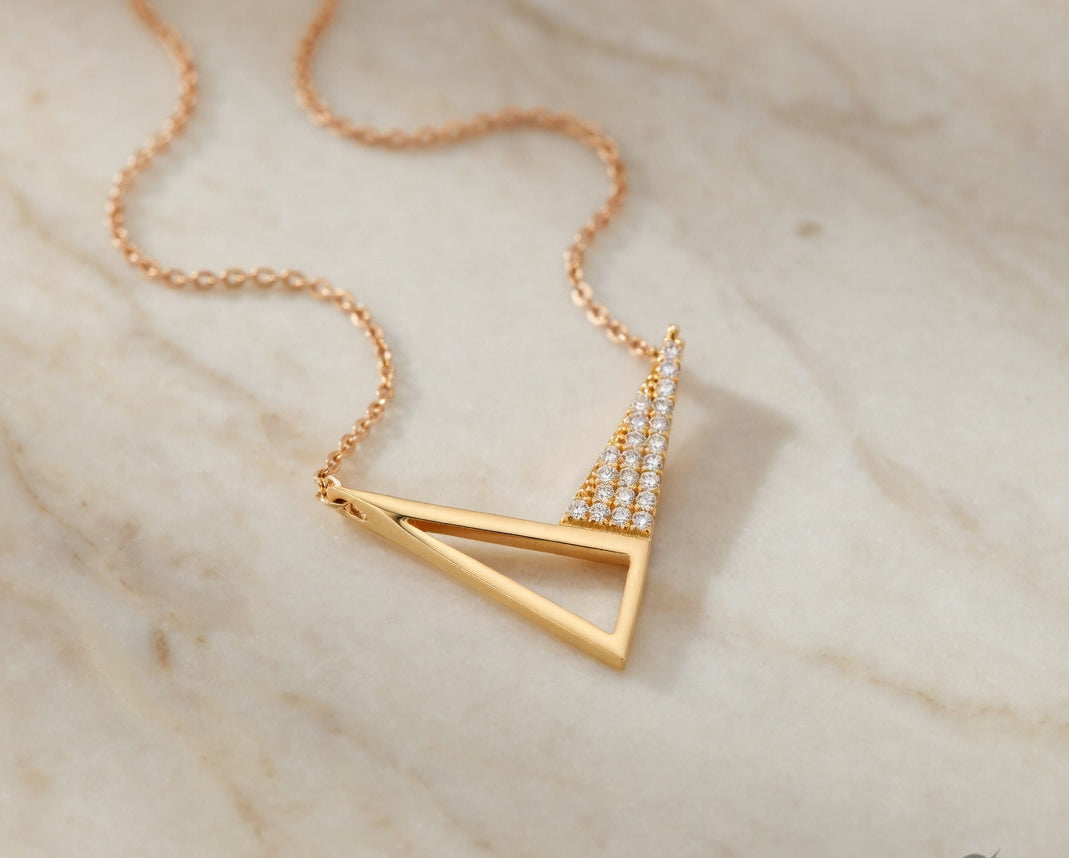 Triangular classic Neck Chain
