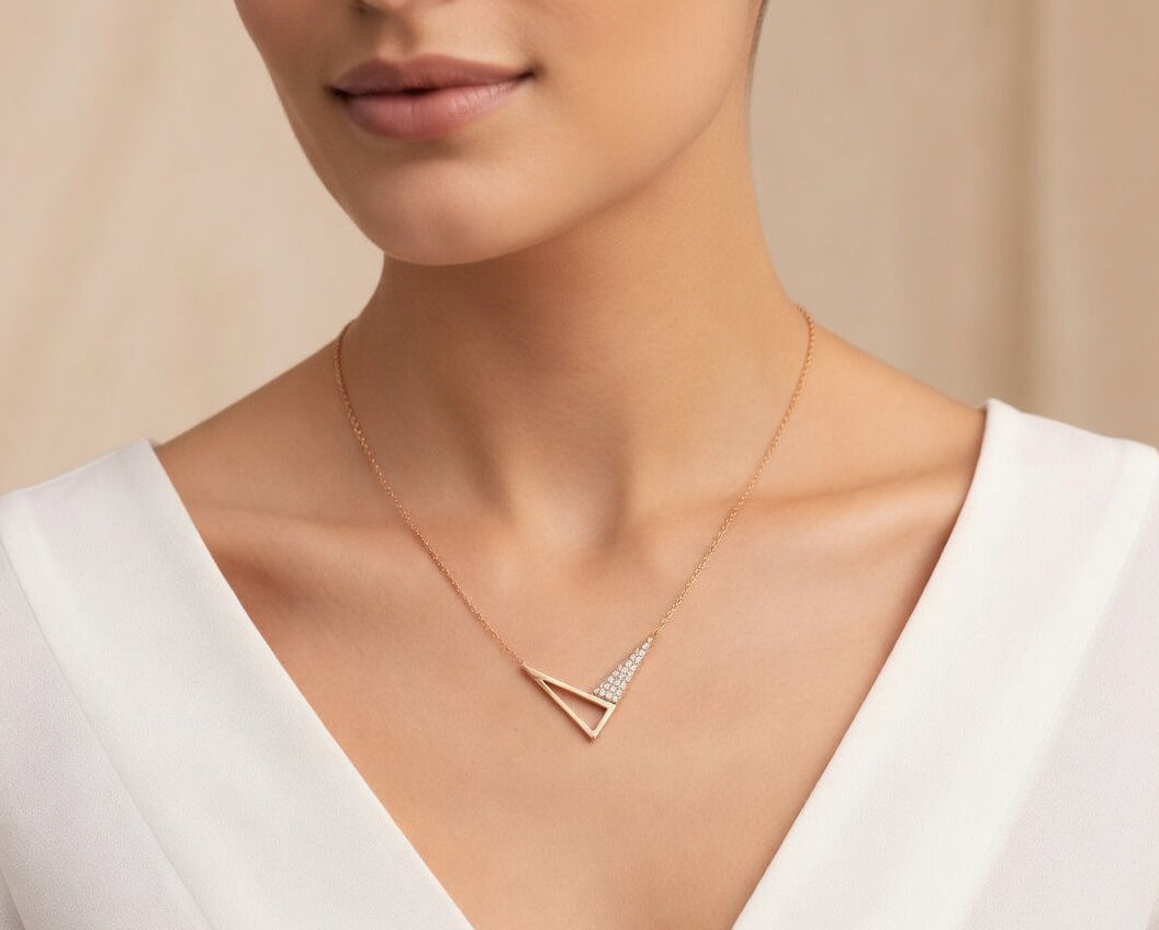 Triangular classic Neck Chain
